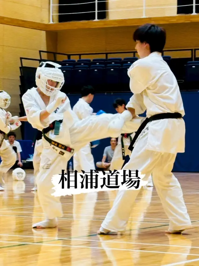 【相浦道場】
大会に向けての最後の追い込み(^^)

お問い合わせも多く見学や体験も随時募集しています。
☆☆☆☆☆☆☆☆☆☆☆☆☆
【長崎地区】
小菅道場　　　　(火)(土)18:30〜20:30選手22:00まで
油木道場　　　　(水)  19:15〜21:00
横尾道場　　　　(金)  19:30〜21:30
矢上道場　　　　(金)  19:20〜21:00

【県北地区】
もみじが丘道場　(月)  19:15〜21:00
佐々道場　　　　(月)(木) 19:15〜21:00
名切道場　　　　(水)  19:15〜21:00
三川内道場　　　(木)  19:15〜21:00
相浦道場 ............(金)  19:00〜21:00選手22:00まで

【県央地区】
諫早道場　　　　(月)(木)18:40〜20:40選手21:30まで
喜々津道場　　　(水)18:30〜21:00
大村道場　　　　(水)19:00〜20:30

【島原地区】
島原道場　　　　(月)19:00〜21:00
深江道場 ............(火)(金)20:00〜21:30

見学や体験お待ちしております。

#極真カラテ #極真 #新極真会 #長崎 #佐世保 #諫早 #大村 #島原 #東長崎 #長崎空手 #諫早空手 #佐世保空手 #長崎県立大学 #長崎大学 #総合科学大学  #佐世保実業  #長崎習い事 #初心者大歓迎 #大人の習い事 #大村空手#フルコンタクト空手 #喜々津空手#諫早空手#小菅#油木#横尾#矢上空手#長崎習い事 
#shinkyokushinkai
#shinkyokushinkarate