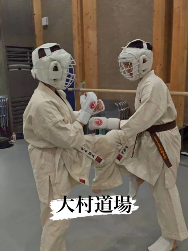 【大村・名切道場】
それぞれしっかり稽古(^^)

お問い合わせも多く見学や体験も随時募集しています。
☆☆☆☆☆☆☆☆☆☆☆☆☆
【長崎地区】
小菅道場　　　　(火)(土)18:40〜20:40
油木道場　　　　(水)  19:15〜21:00
横尾道場　　　　(金)  19:30〜21:30
矢上道場　　　　(金)  19:20〜21:00

【県北地区】
もみじが丘道場　(月)  19:15〜21:00
佐々道場　　　　(月)(木) 19:15〜21:00
名切道場　　　　(水)  19:15〜21:00
三川内道場　　　(木)  19:15〜21:00
相浦道場 ............(金)  19:00〜21:00

【県央地区】
諫早道場　　　　(月)(木)18:40〜20:40
喜々津道場　　　(水)18:30〜21:00
大村道場　　　　(水)19:00〜20:30

【島原地区】
島原道場　　　　(月)19:00〜21:00
深江道場 ............(火)(金)20:00〜21:30

見学や体験お待ちしております。
 #長崎 #新極真会 #空手#長崎空手#佐世保