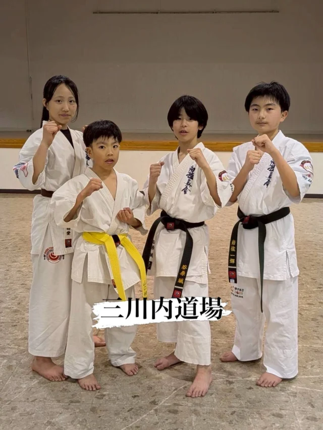 【三川内・佐々道場】
それぞれしっかり稽古(^^)

ただいま入会キャンペーン中！！
若干名追加中😊
お問い合わせも多く見学や体験も随時募集しています。
☆☆☆☆☆☆☆☆☆☆☆☆☆
【長崎地区】
小菅道場　　　　(火)(土)18:40〜20:40
油木道場　　　　(水)  19:15〜21:00
横尾道場　　　　(金)  19:30〜21:30
矢上道場　　　　(金)  19:20〜21:00

【県北地区】
若竹台道場　　　(月)  19:15〜21:00
佐々道場　　　　(月)(木) 19:15〜21:00
名切道場　　　　(水)  19:15〜21:00
三川内道場　　　(木)  19:15〜21:00
相浦道場 ............(金)  19:00〜21:00

【県央地区】
諫早道場　　　　(月)(木)18:40〜20:40
喜々津道場　　　(水)18:30〜21:00
大村道場　　　　(水)19:00〜20:30

【島原地区】
島原道場　　　　(月)19:00〜21:00
深江道場 ............(火)(金)20:00〜21:30

見学や体験お待ちしております。
 #長崎 #新極真会 #空手#長崎空手#佐世保