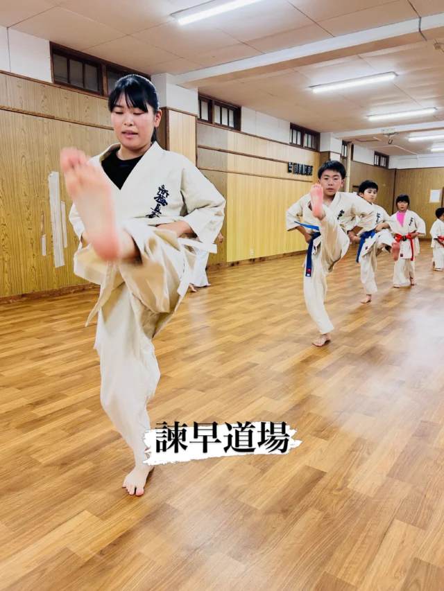 【諫早道場】
みんな審査に向けて真剣に稽古。

お問い合わせも多く見学や体験も随時募集しています。
☆☆☆☆☆☆☆☆☆☆☆☆☆
【長崎地区】
小菅道場　　　　(火)(土)18:40〜20:40
油木道場　　　　(水)  19:15〜21:00
横尾道場　　　　(金)  19:30〜21:30
矢上道場　　　　(金)  19:20〜21:00

【県北地区】
若竹台道場　　　(月)  19:15〜21:00
佐々道場　　　　(月)(木) 19:15〜21:00
名切道場　　　　(水)  19:15〜21:00
三川内道場　　　(木)  19:15〜21:00
相浦道場 ............(金)  19:00〜21:00

【県央地区】
諫早道場　　　　(月)(木)18:40〜20:40
喜々津道場　　　(水)18:30〜21:00
大村道場　　　　(水)19:00〜20:30

【島原地区】
島原道場　　　　(月)19:00〜21:00
深江道場 ............(火)(金)20:00〜21:30

見学や体験お待ちしております。
 #長崎 #新極真会 #空手#長崎空手#佐世保