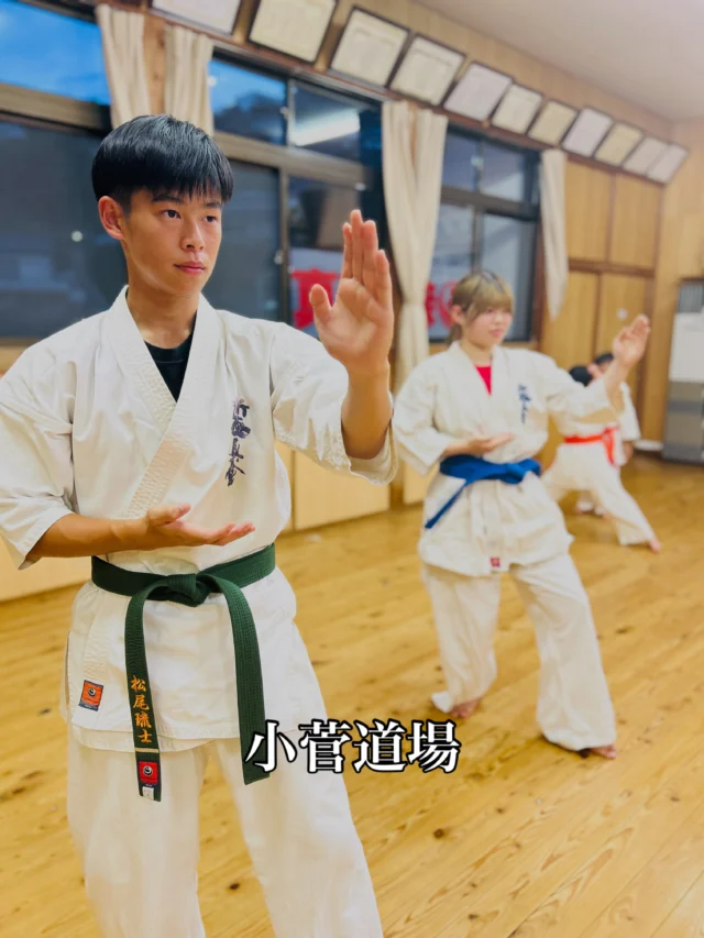 【小菅道場】
暑さに負けず仲間と稽古！

お問い合わせも多く見学や体験も随時募集しています。
☆☆☆☆☆☆☆☆☆☆☆☆☆
【長崎地区】
小菅道場　　　　(火)(土)18:40〜20:40
油木道場　　　　(水)  19:15〜21:00
横尾道場　　　　(金)  19:30〜21:30
矢上道場　　　　(金)  19:20〜21:00

【県北地区】
若竹台道場　　　(月)  19:15〜21:00
佐々道場　　　　(月)(木) 19:15〜21:00
名切道場　　　　(水)  19:15〜21:00
三川内道場　　　(木)  19:15〜21:00
相浦道場 ............(金)  19:00〜21:00

【県央地区】
諫早道場　　　　(月)(木)18:40〜20:40
喜々津道場　　　(水)18:30〜21:00
大村道場　　　　(水)19:00〜20:30

【島原地区】
島原道場　　　　(月)19:00〜21:00
深江道場 ............(火)(金)20:00〜21:30

見学や体験お待ちしております。
 #長崎 #新極真会 #空手#長崎空手#佐世保