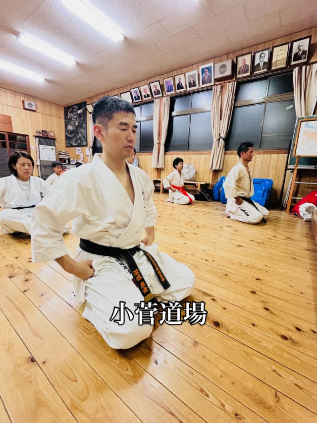 【小菅道場】
諫早から出稽古に来てくれました(^^)

お問い合わせも多く見学や体験も随時募集しています。
☆☆☆☆☆☆☆☆☆☆☆☆☆
【長崎地区】
小菅道場　　　　(火)(土)18:40〜20:40
油木道場　　　　(水)  19:15〜21:00
横尾道場　　　　(金)  19:30〜21:30
矢上道場　　　　(金)  19:20〜21:00

【県北地区】
若竹台道場　　　(月)  19:15〜21:00
佐々道場　　　　(月)(木) 19:15〜21:00
名切道場　　　　(水)  19:15〜21:00
三川内道場　　　(木)  19:15〜21:00
相浦道場 ............(金)  19:00〜21:00

【県央地区】
諫早道場　　　　(月)(木)18:40〜20:40
喜々津道場　　　(水)18:30〜21:00
大村道場　　　　(水)19:00〜20:30

【島原地区】
島原道場　　　　(月)19:00〜21:00
深江道場 ............(火)(金)20:00〜21:30

見学や体験お待ちしております。
 #長崎 #新極真会 #空手#長崎空手#佐世保