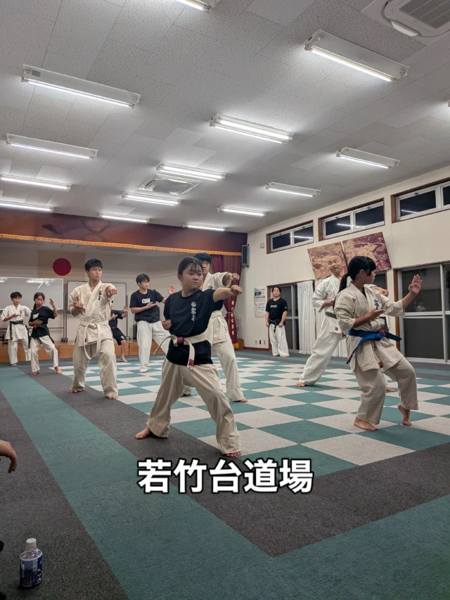 【若竹台・佐々道場】
それぞれ稽古頑張ってます(^^)

お問い合わせも多く見学や体験も随時募集しています。
☆☆☆☆☆☆☆☆☆☆☆☆☆
【長崎地区】
小菅道場　　　　(火)(土)18:40〜20:40
油木道場　　　　(水)  19:15〜21:00
横尾道場　　　　(金)  19:30〜21:30
矢上道場　　　　(金)  19:20〜21:00

【県北地区】
若竹台道場　　　(月)  19:15〜21:00
佐々道場　　　　(月)(木) 19:15〜21:00
名切道場　　　　(水)  19:15〜21:00
三川内道場　　　(木)  19:15〜21:00
相浦道場 ............(金)  19:00〜21:00

【県央地区】
諫早道場　　　　(月)(木)18:40〜20:40
喜々津道場　　　(水)18:30〜21:00
大村道場　　　　(水)19:00〜20:30

【島原地区】
島原道場　　　　(月)19:00〜21:00
深江道場 ............(火)(金)20:00〜21:30

見学や体験お待ちしております。
 #長崎 #新極真会 #空手#長崎空手#佐世保